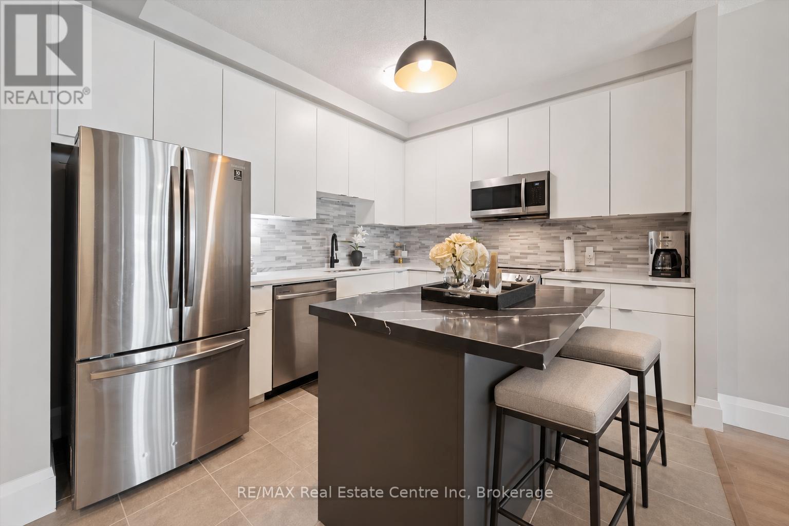 807 - 73 ARTHUR STREET S