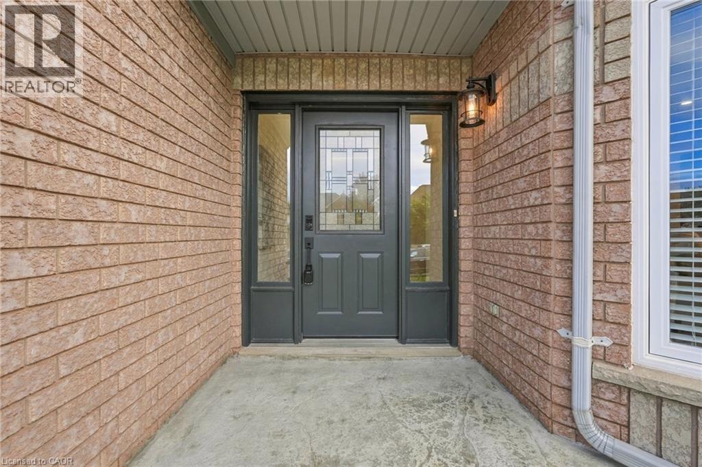 84 RILEY Street