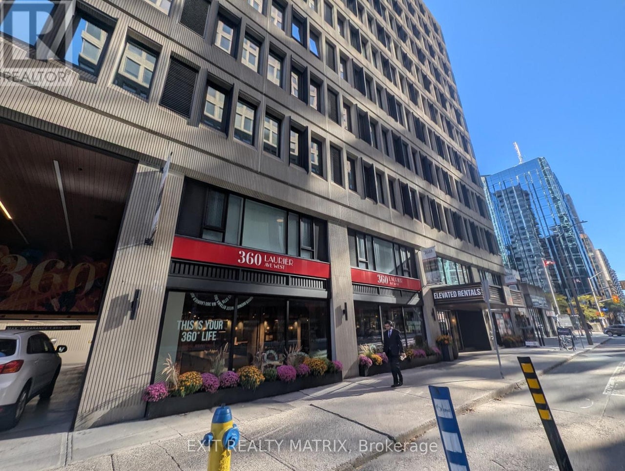 Photo 1 of 17 of 1109 - 360 LAURIER AVENUE