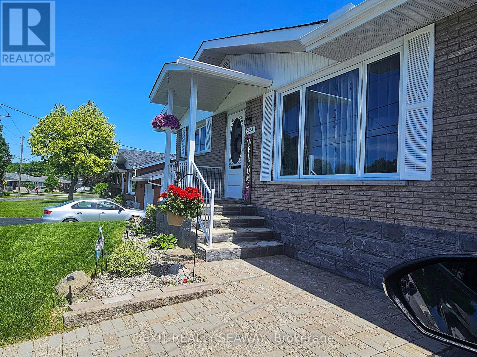 524 ANTHONY STREET - Photo 2