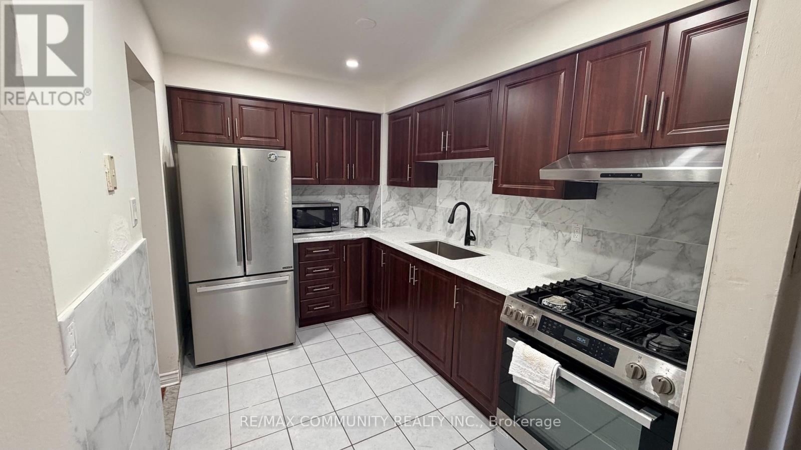 3 - 101 DUNDALK DRIVE