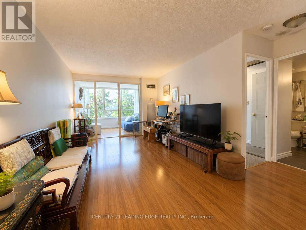 310 - 275 BAMBURGH CIRCLE