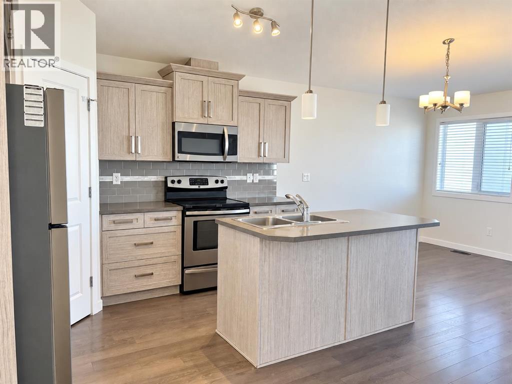 303 Coalbanks Boulevard W