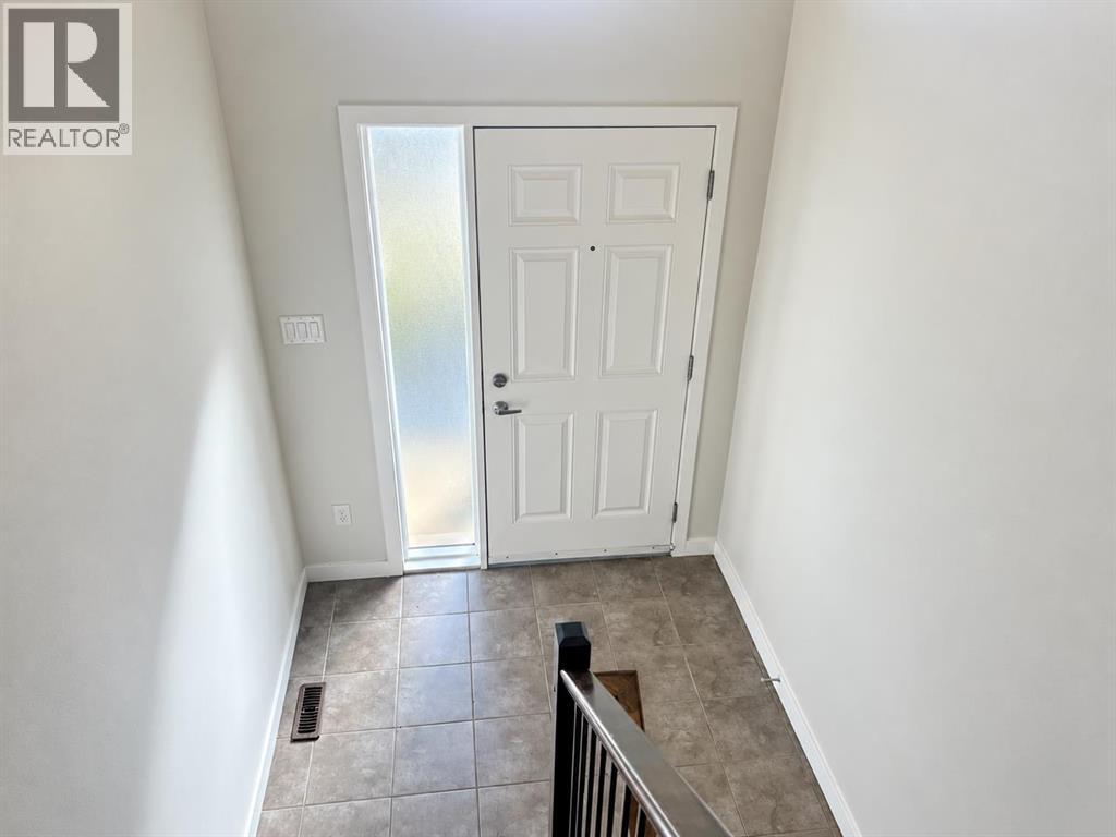 303 Coalbanks Boulevard W