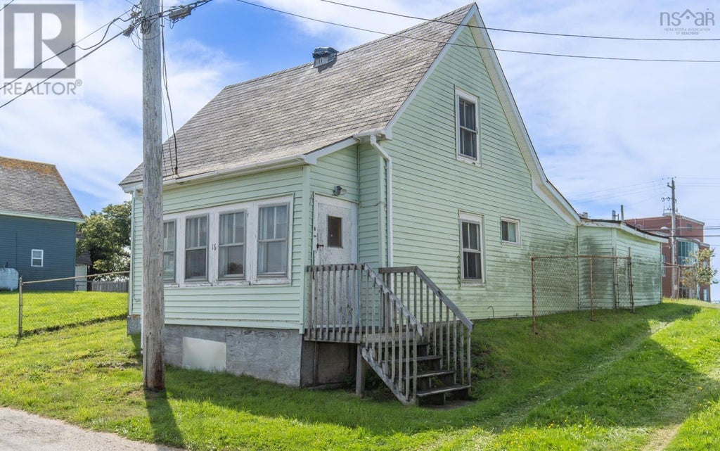 16 EAST STREET, YARMOUTH, NS B5A 1R2 - Image 2620542915.jpeg?d=l
