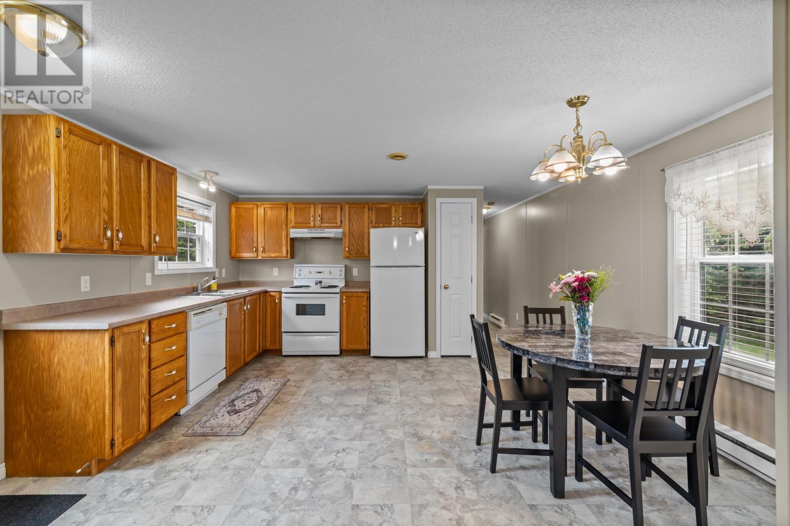 61 DAWN Drive - Photo 3
