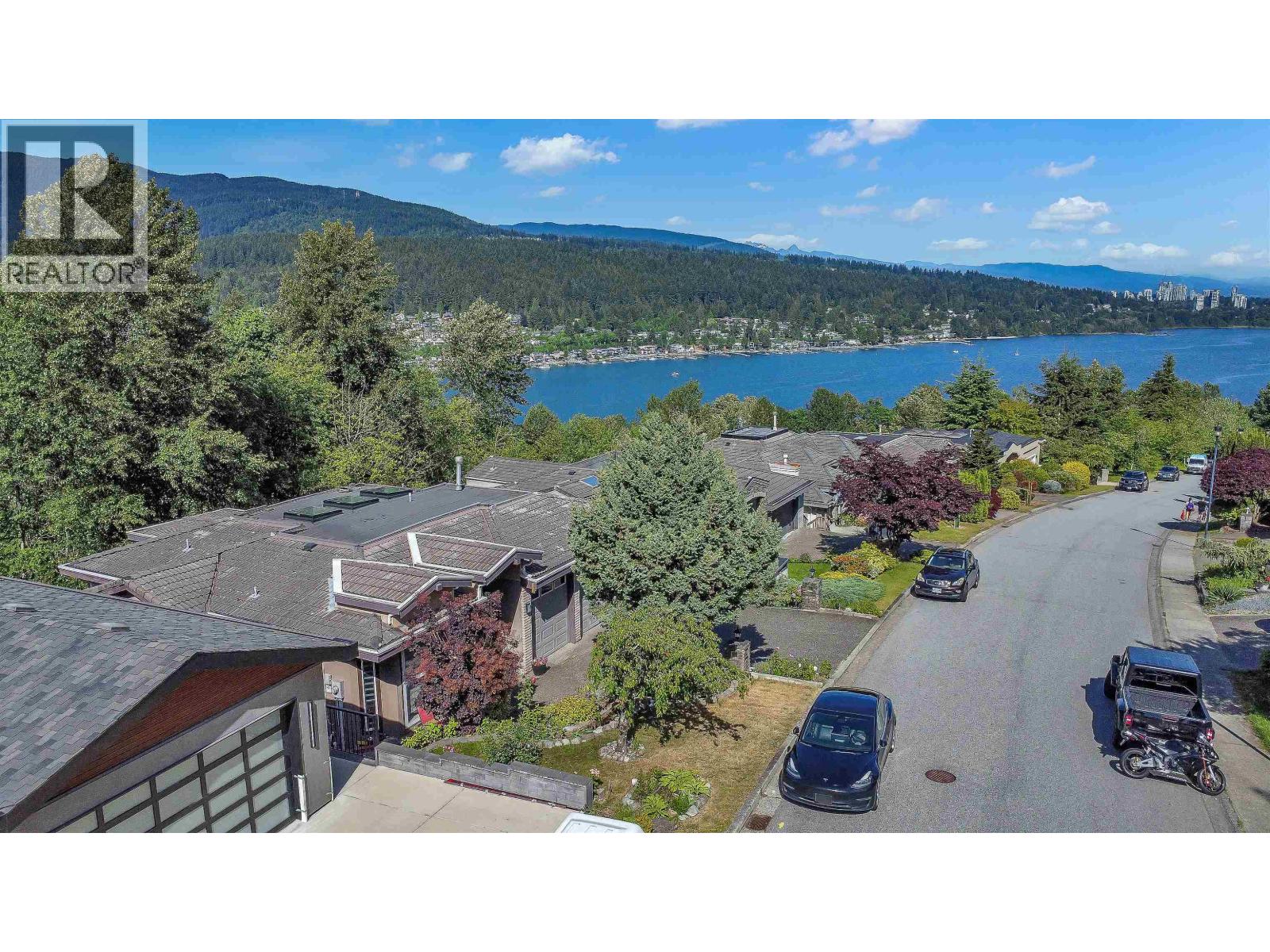 13 SHORELINE CIRCLE