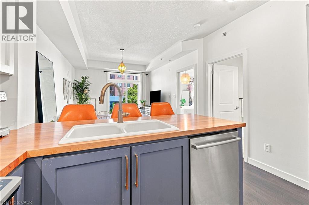 5317 UPPER MIDDLE Road Unit# 220