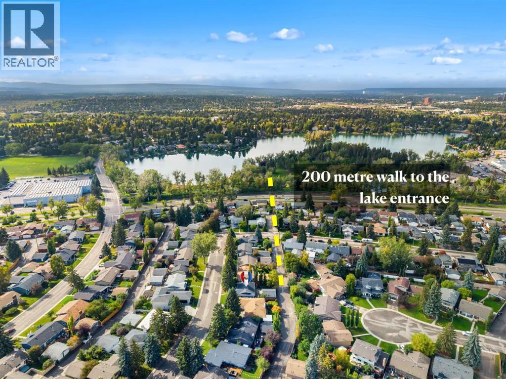 839 Lake Twintree Crescent SE