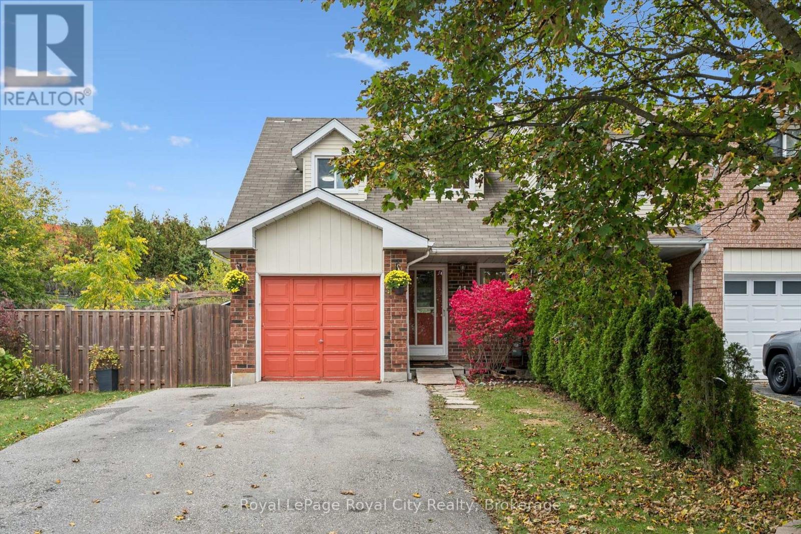 41 GRANDRIDGE CRESCENT