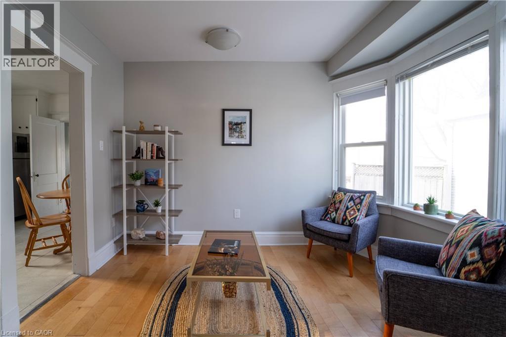401 COURTLAND Avenue E Unit# Main