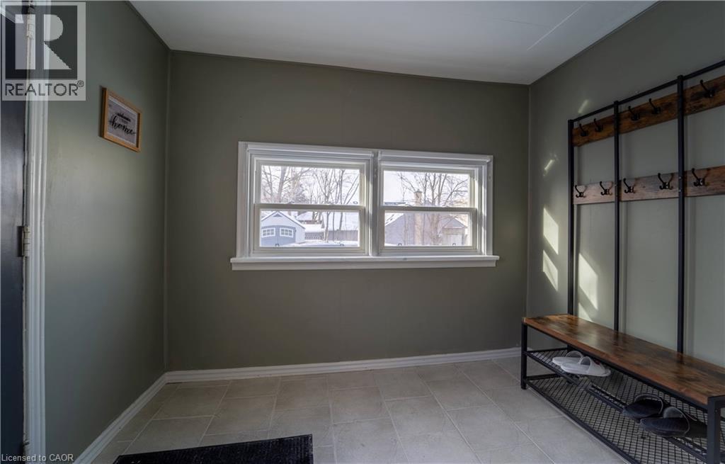 401 COURTLAND Avenue E Unit# Main