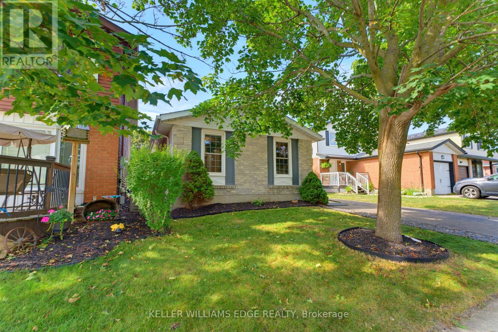 431 WEST ACRES DRIVE