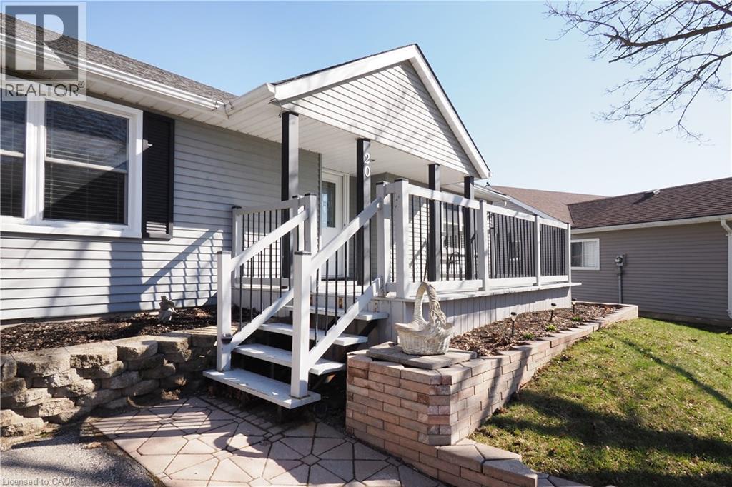 20 FIELDSTONE Walk