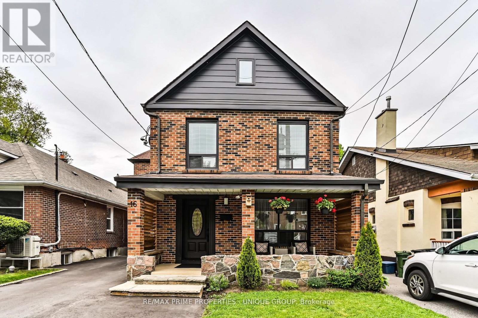 16 EASTWOOD AVENUE