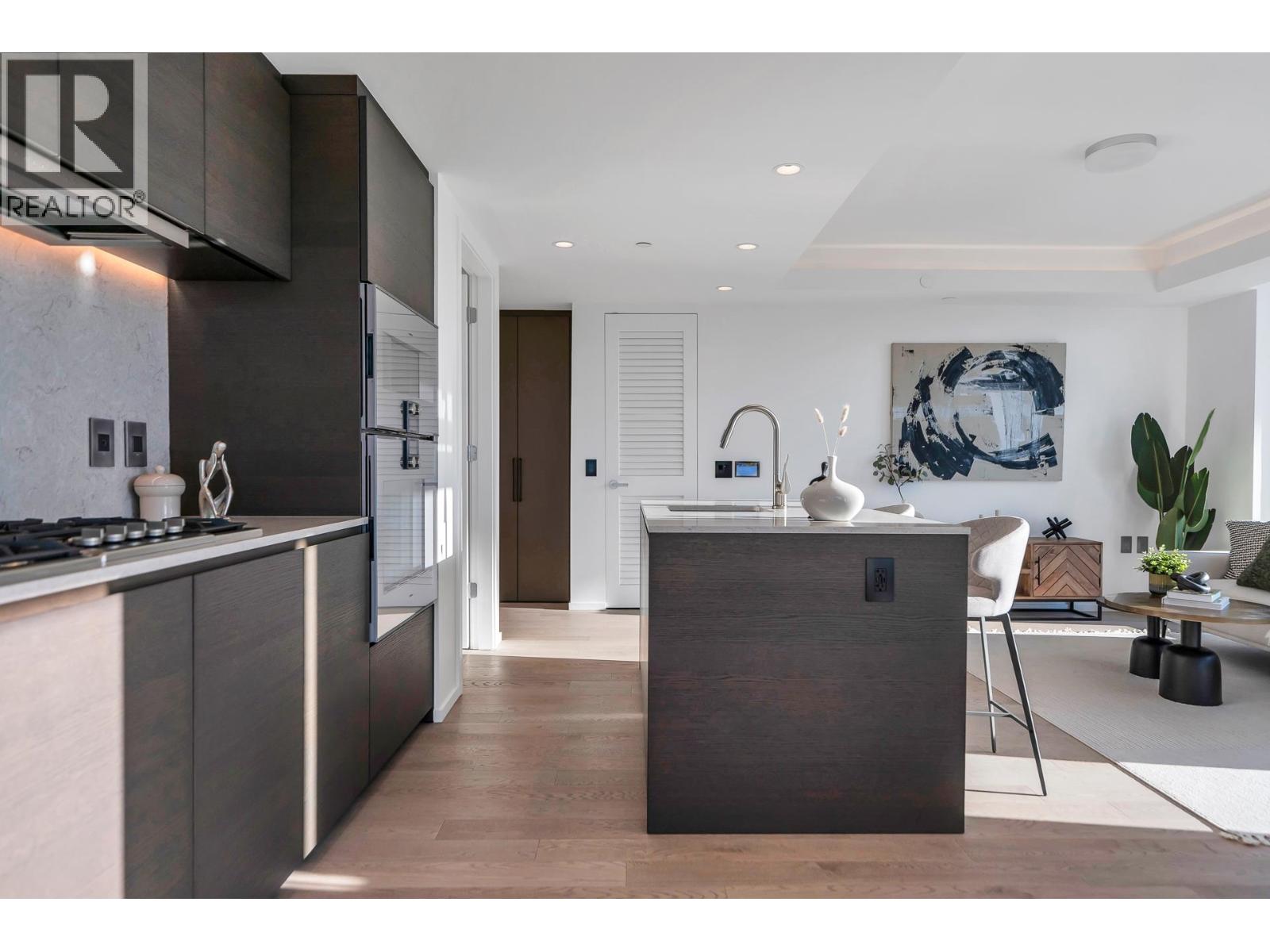 2304 1408 ROBSON STREET