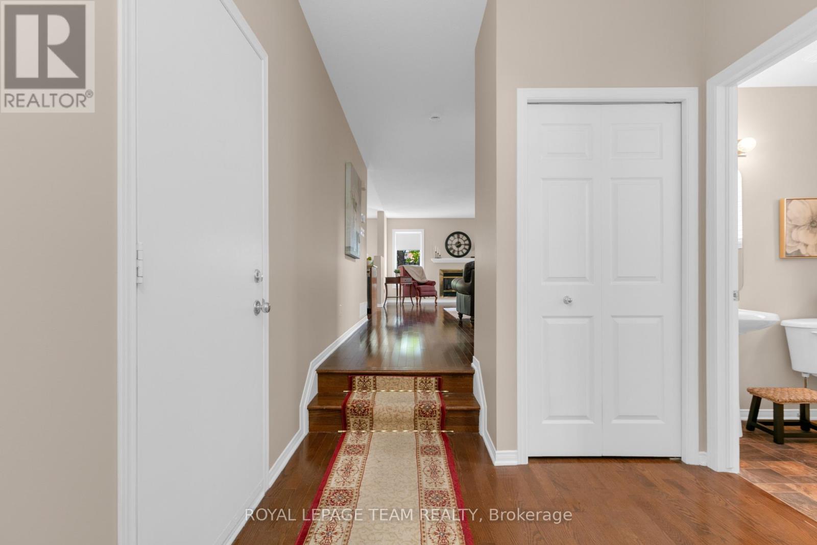 28 APPLEDALE DRIVE