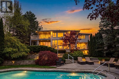 2 ANSLOW COURT Hamilton (Dundas) ON L9H 6Z2
