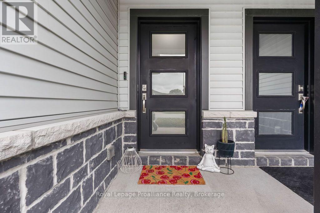 17 DEWAL PLACE