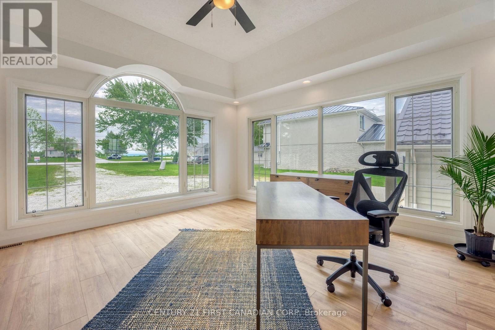 3877 ST CLAIR PARKWAY