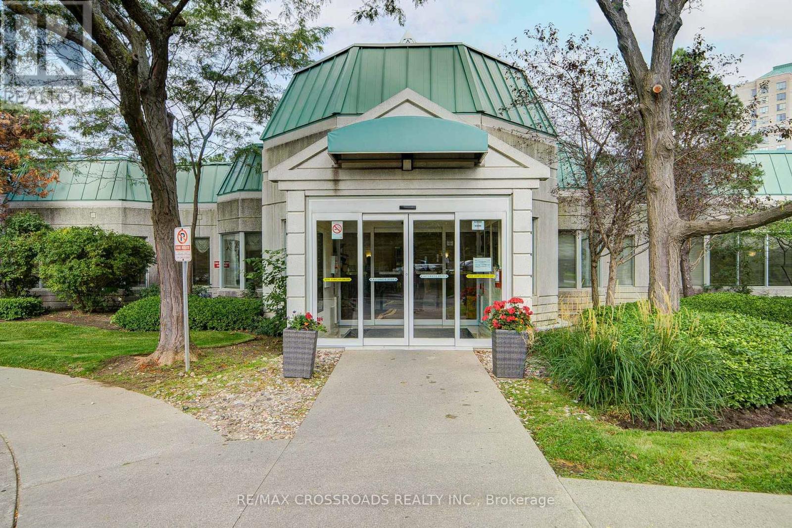 315 - 2628 MCCOWAN ROAD