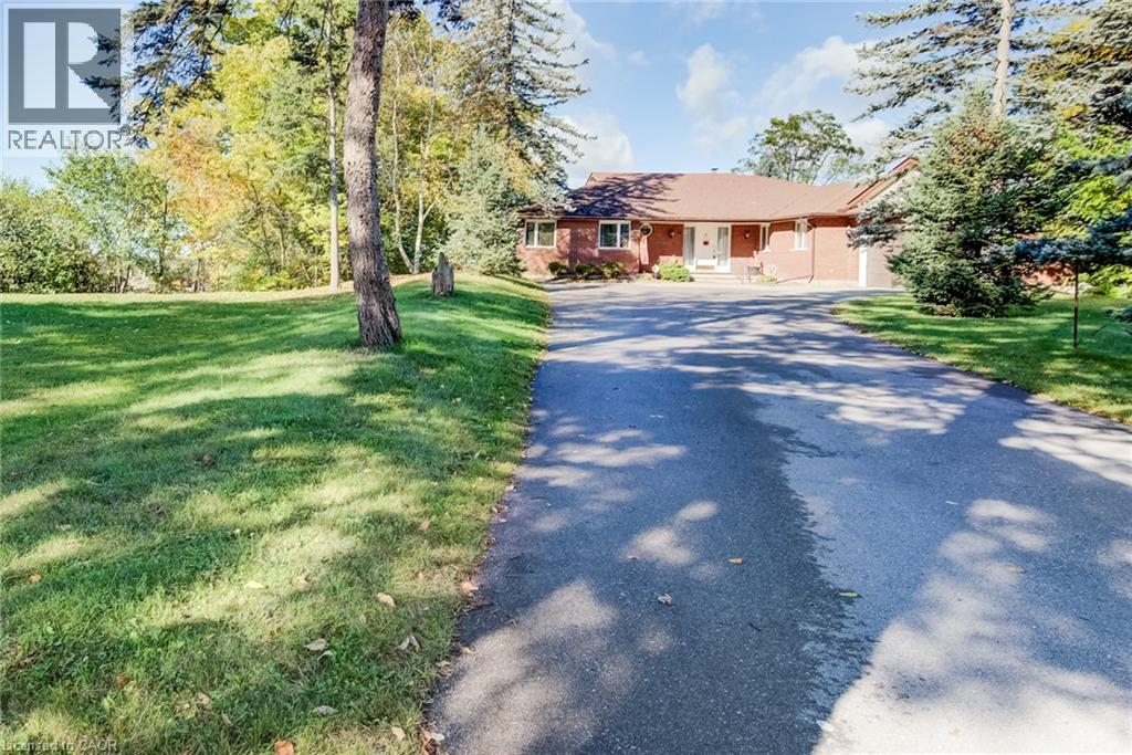 44 GREENSVIEW Drive