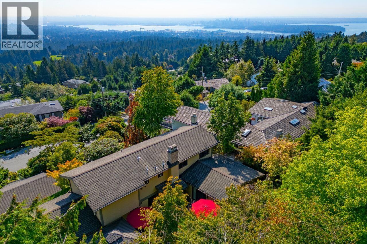 560 CRAIGMOHR DRIVE