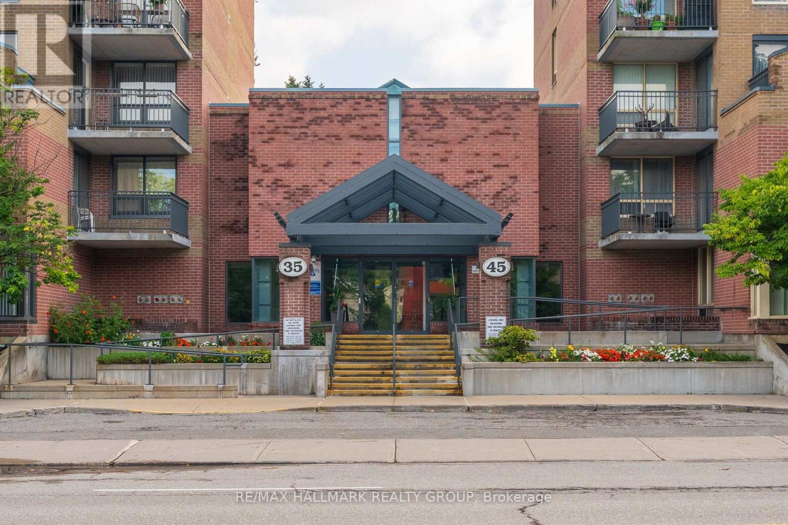 616 - 45 HOLLAND AVENUE