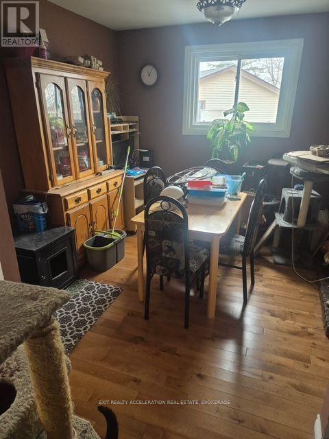 21 CAMDEN COURT - Photo 4