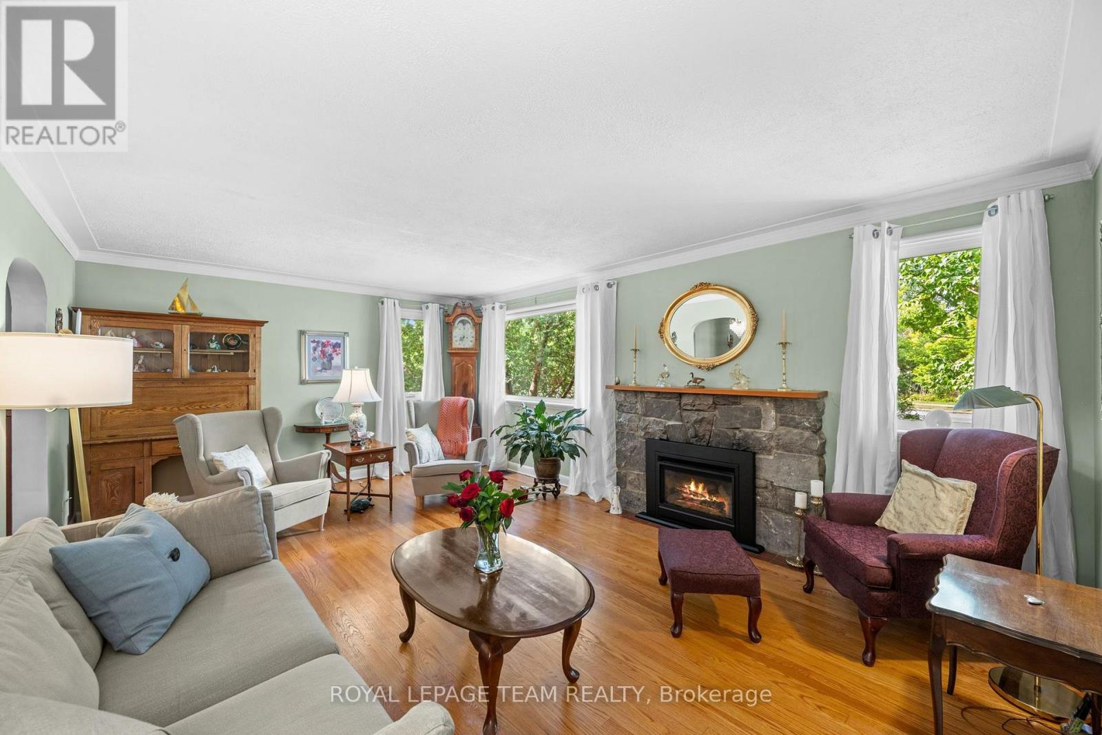 2009 ALTA VISTA DRIVE