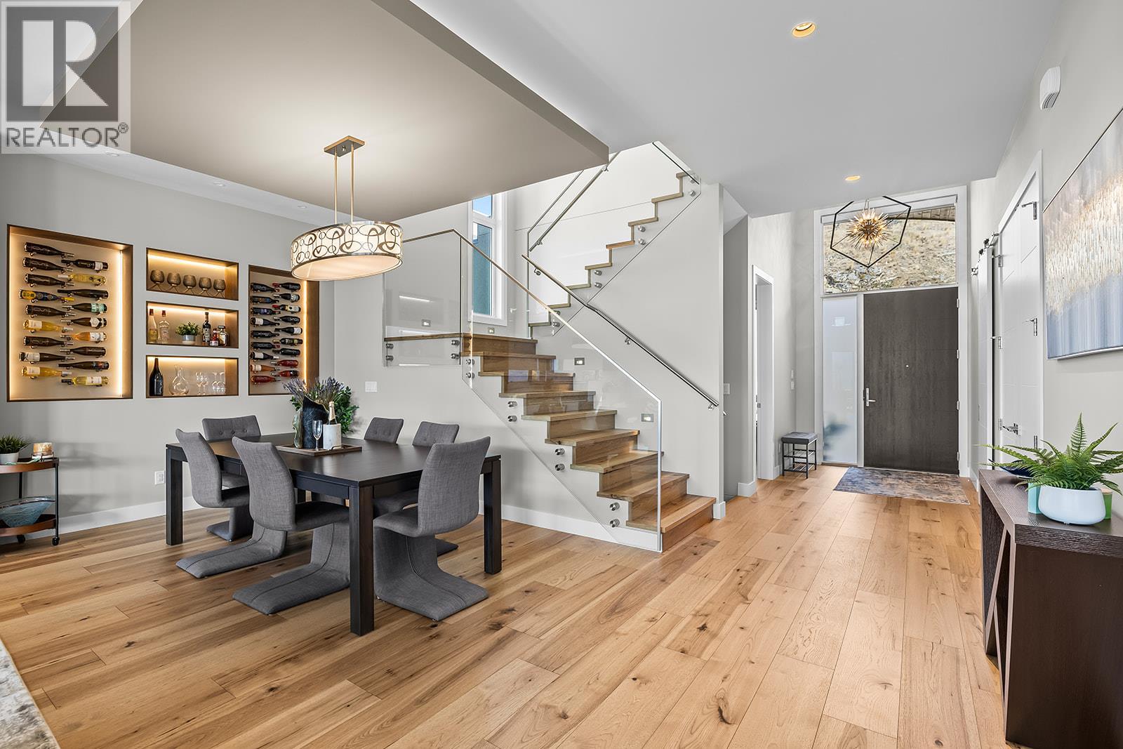 10018 Beacon Hill Drive