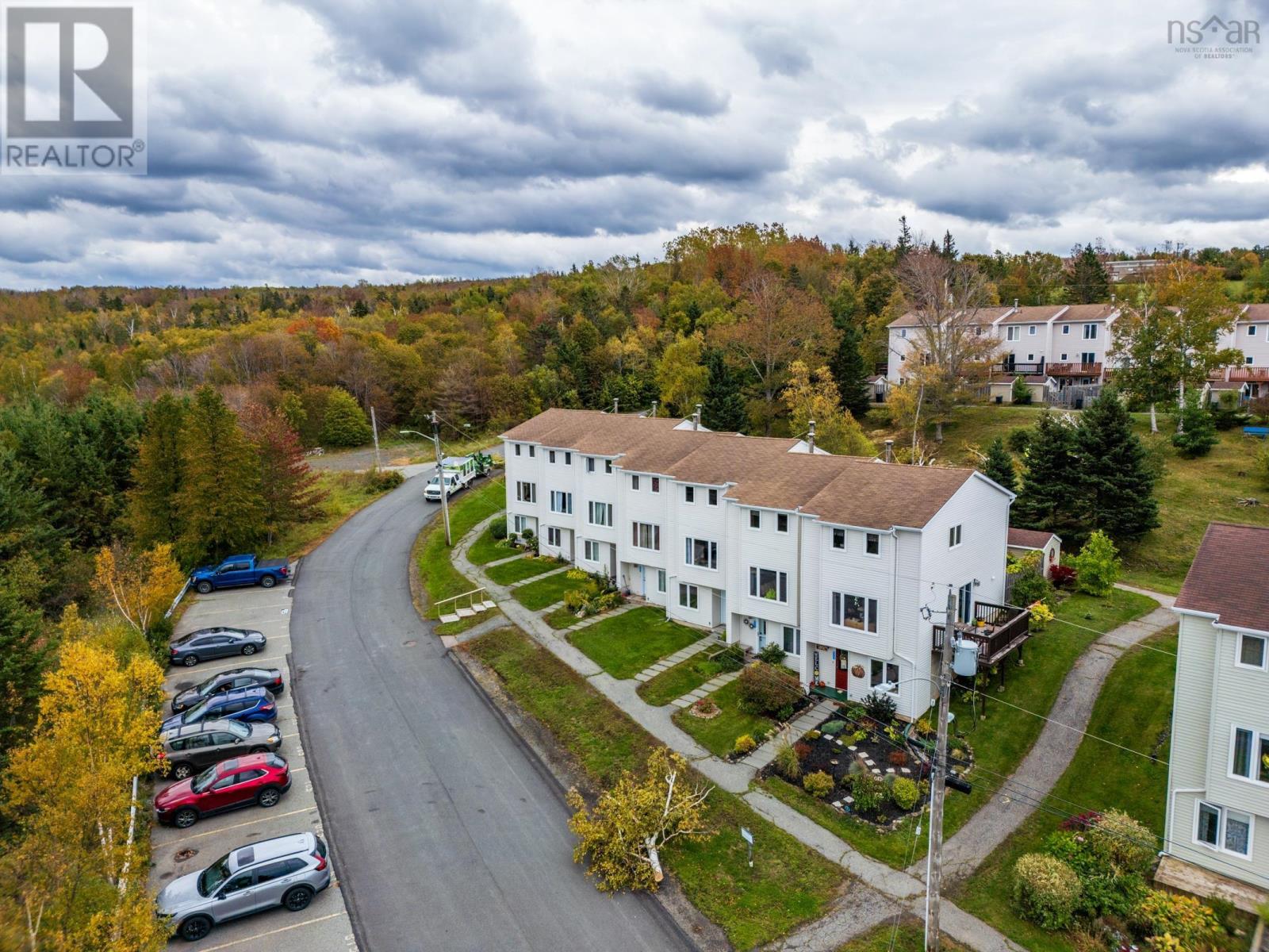 521 Harbour View Crescent