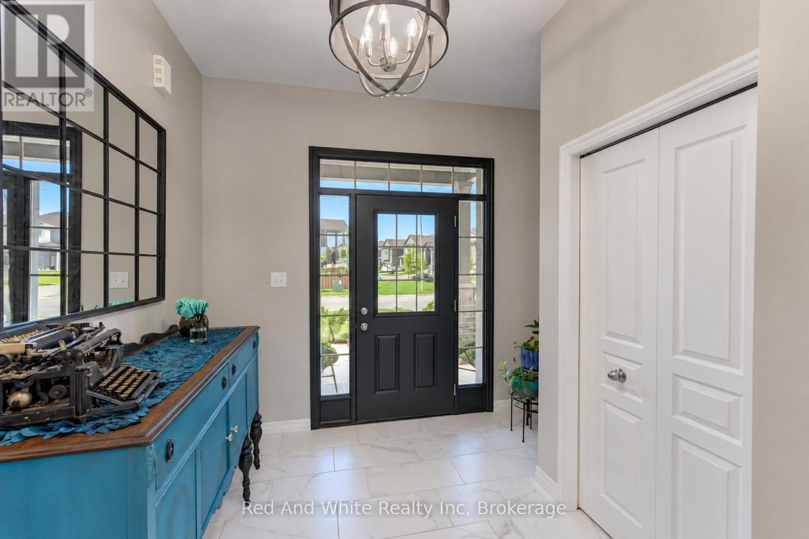 428 FREURE DRIVE