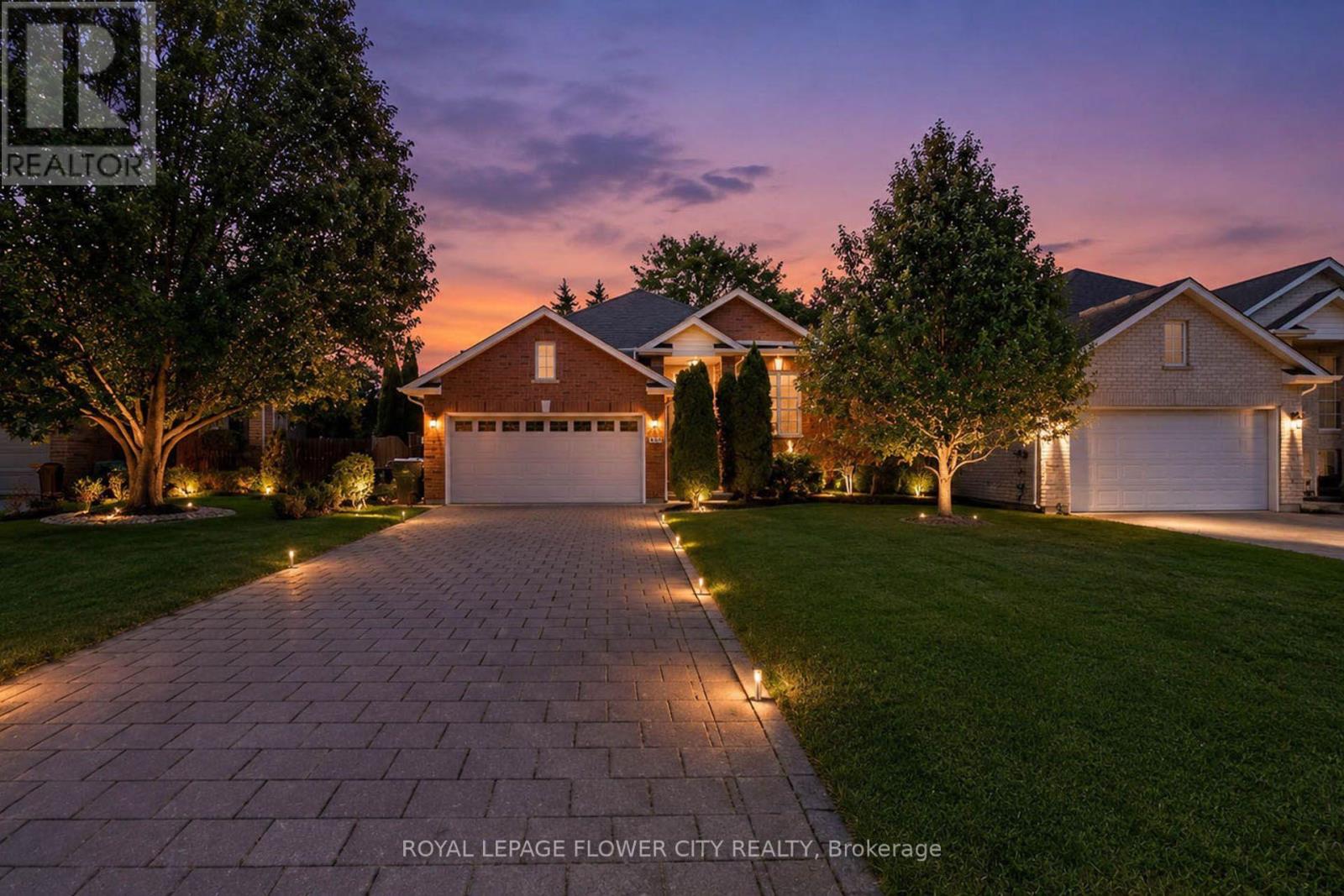 47 QUEENSWAY DRIVE