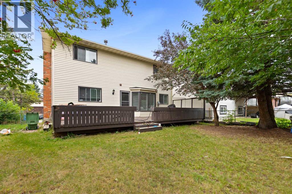 51 castlebury Way NE