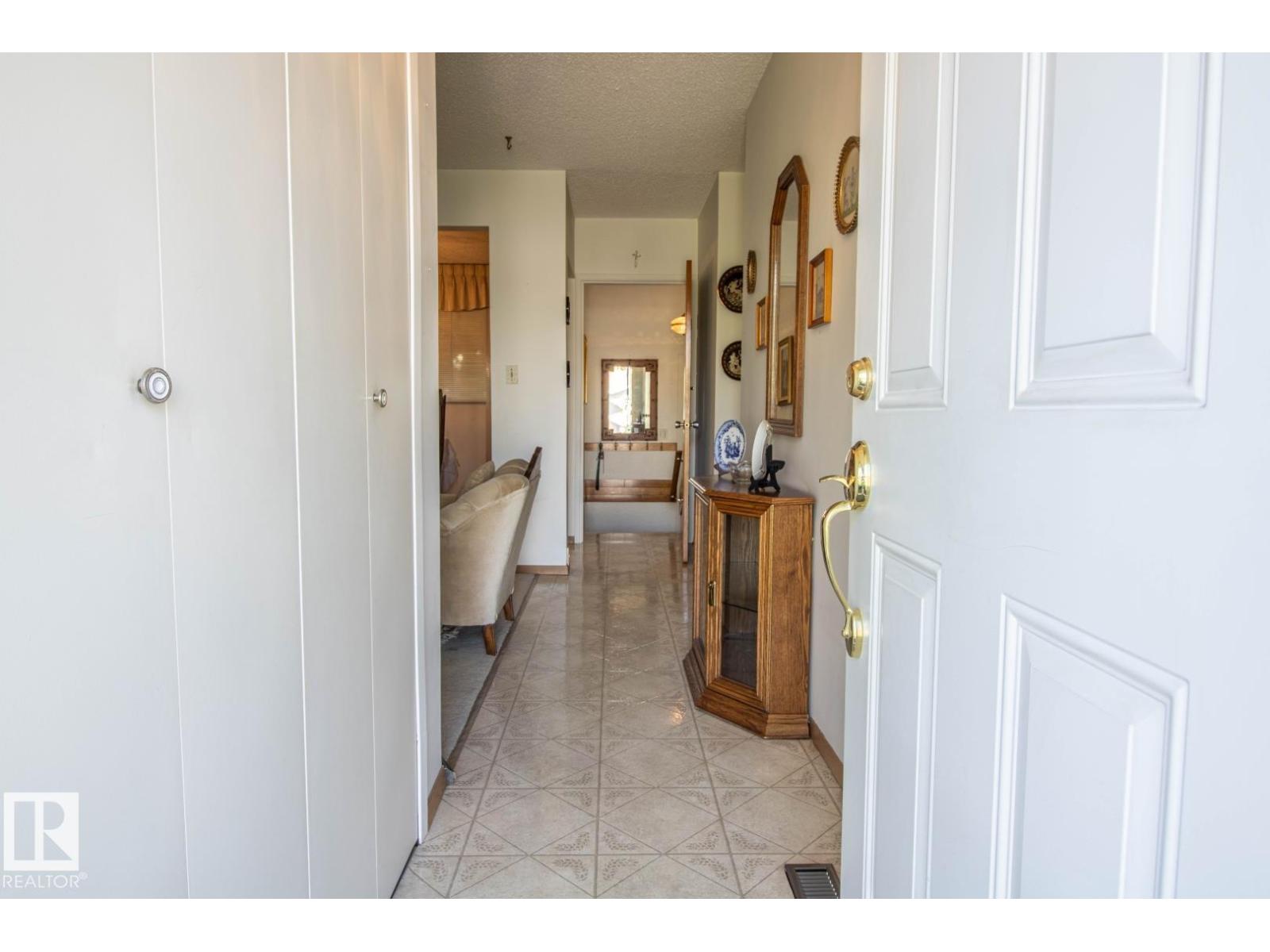 14107 58 ST NW