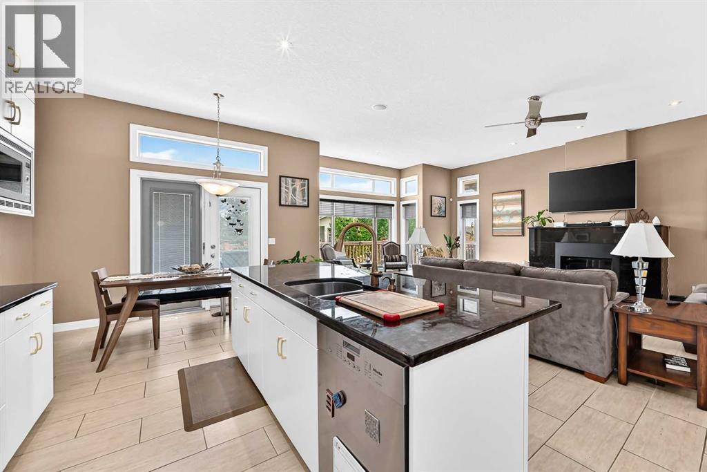 116 BRIDLE ESTATES ROAD SW, CALGARY, AB T2Y 0G1 - Image 3909897866.jpeg?d=l