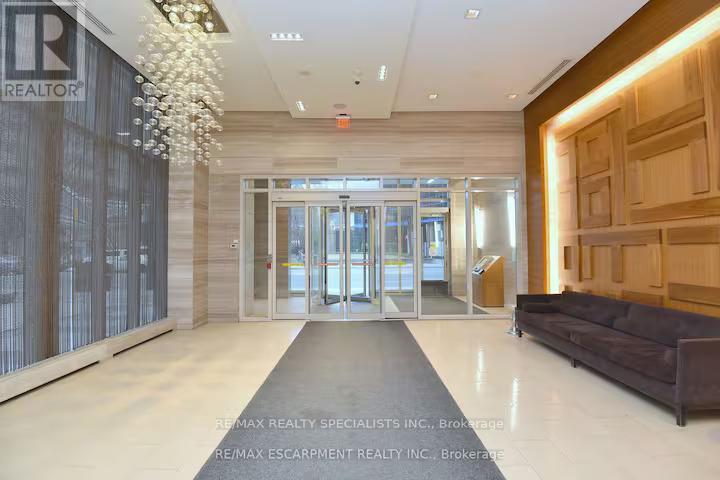 304 - 300 FRONT STREET W