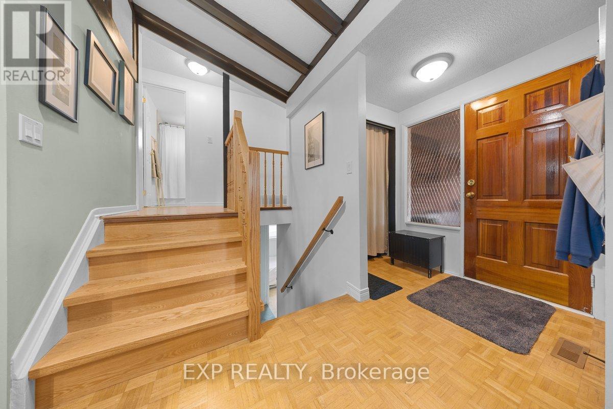 396 HATFIELD CRESCENT