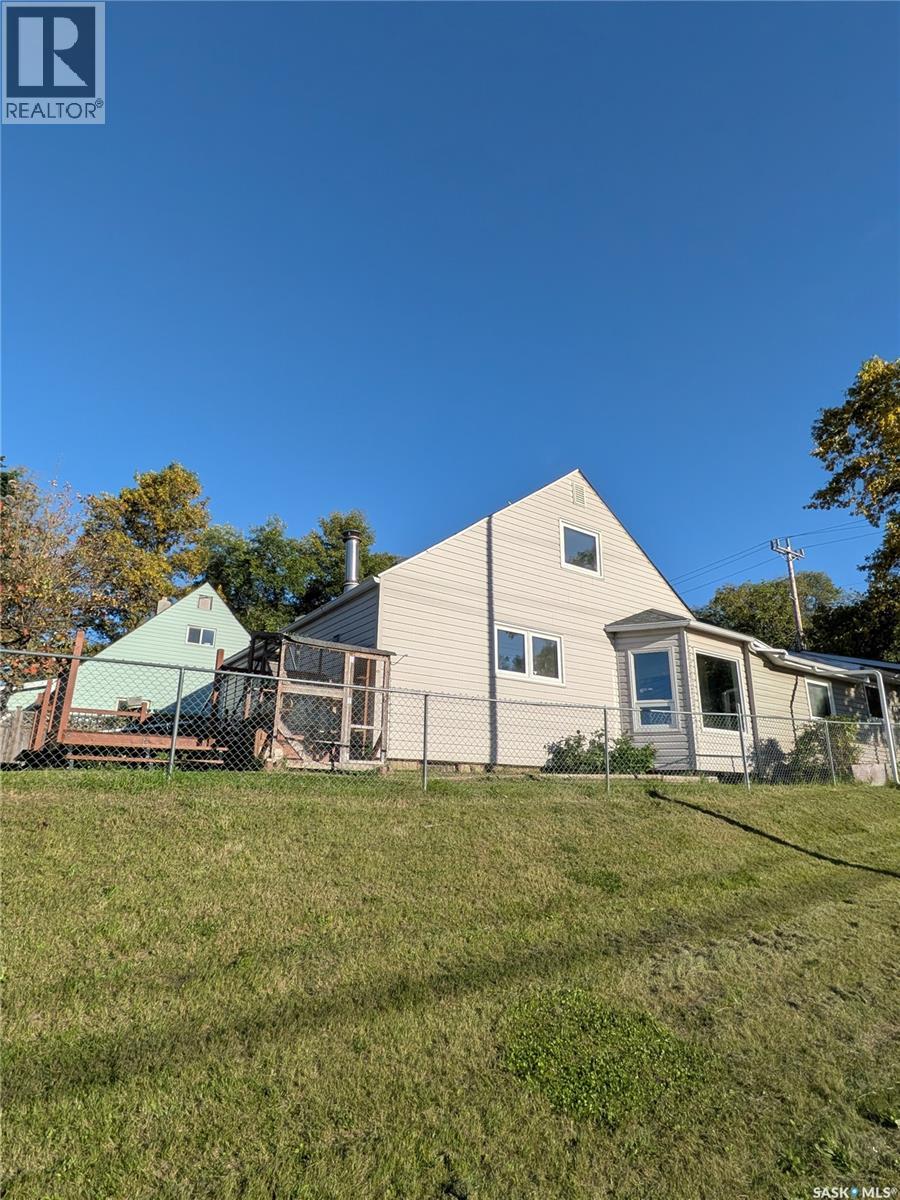 501 19TH STREET E, PRINCE ALBERT, SK S6V 1K3 - Image 2385146183.jpeg?d=l