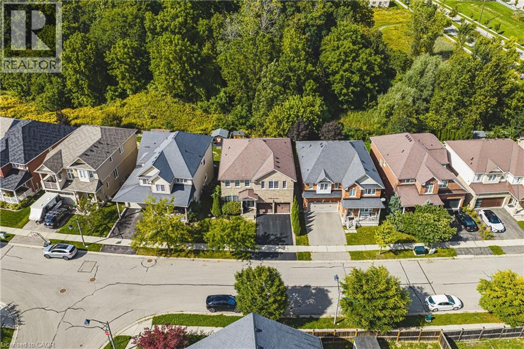 37 LAMBERT Crescent