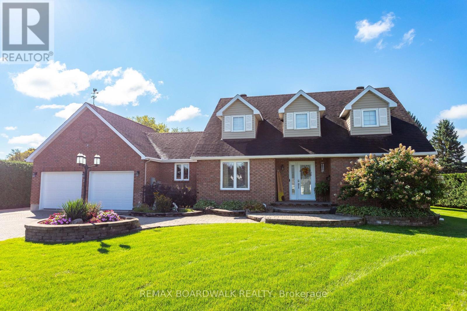 32 FAUCHER BOULEVARD