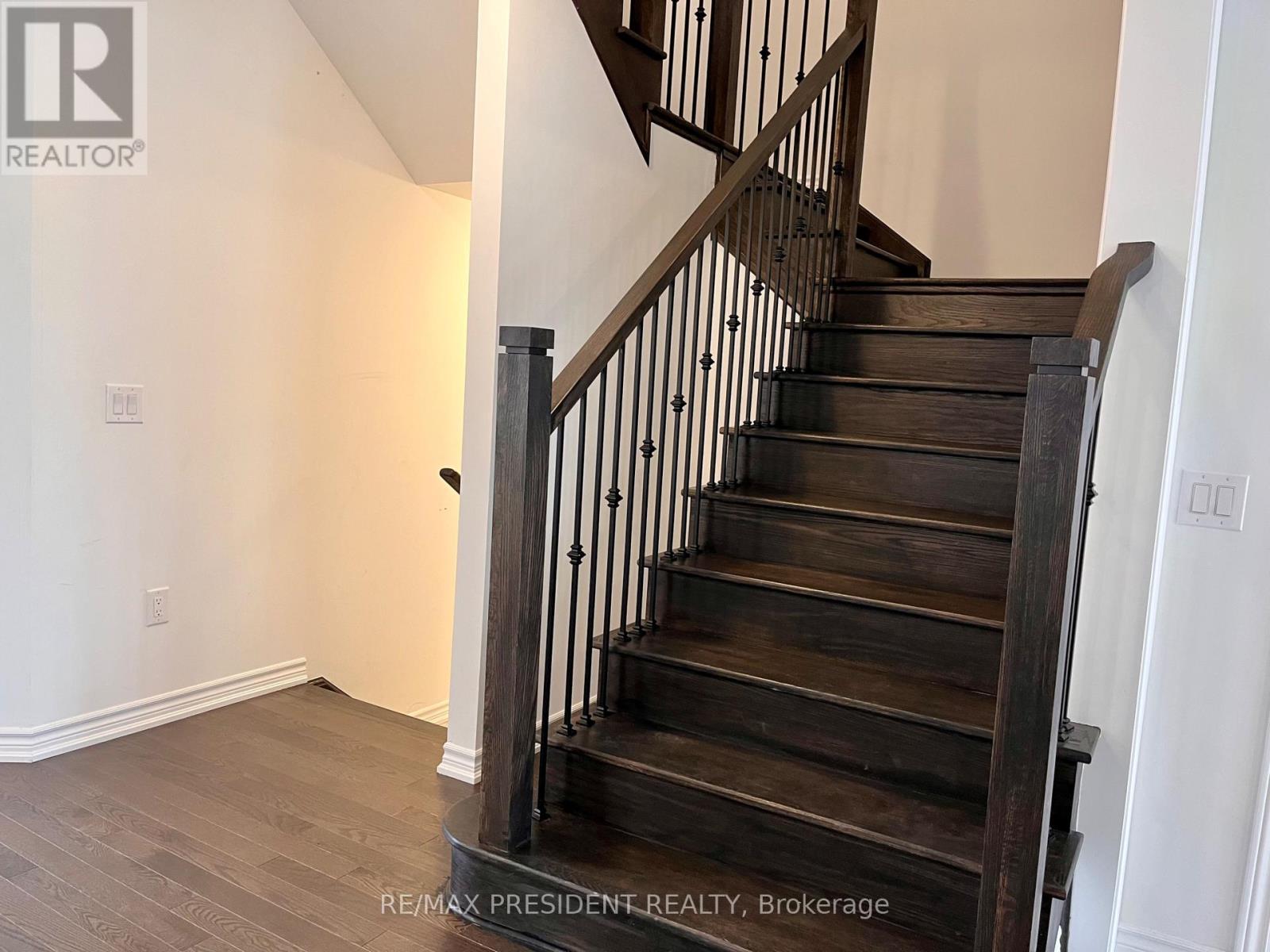 39 AITCHISON AVENUE