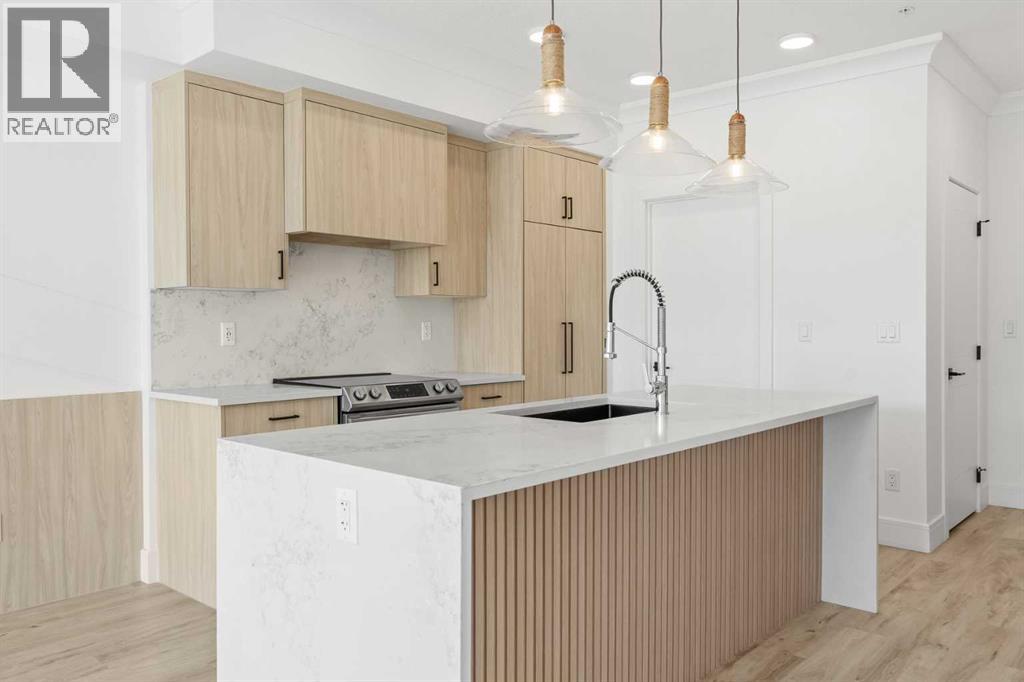 311, 370 Dieppe Drive SW