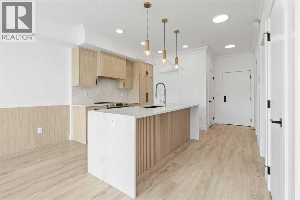 311, 370 Dieppe Drive SW