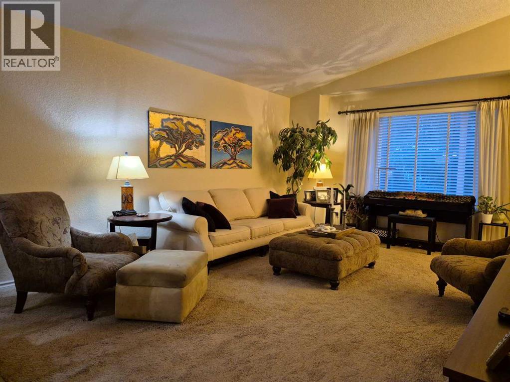 45 Sunridge Boulevard W