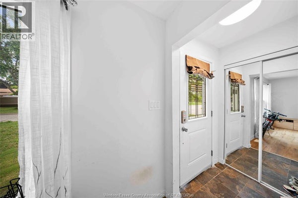 A - 3495 Longfellow Ave, Windsor, ON 3