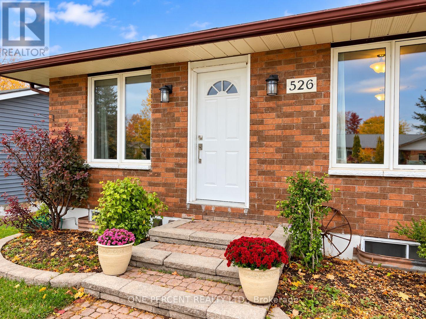 526 HIGHLAND CRESCENT