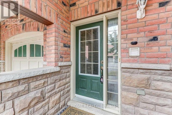 23 Linnell St, Ajax (Central East), ON 2