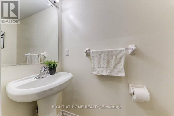 23 Linnell St, Ajax (Central East), ON 4